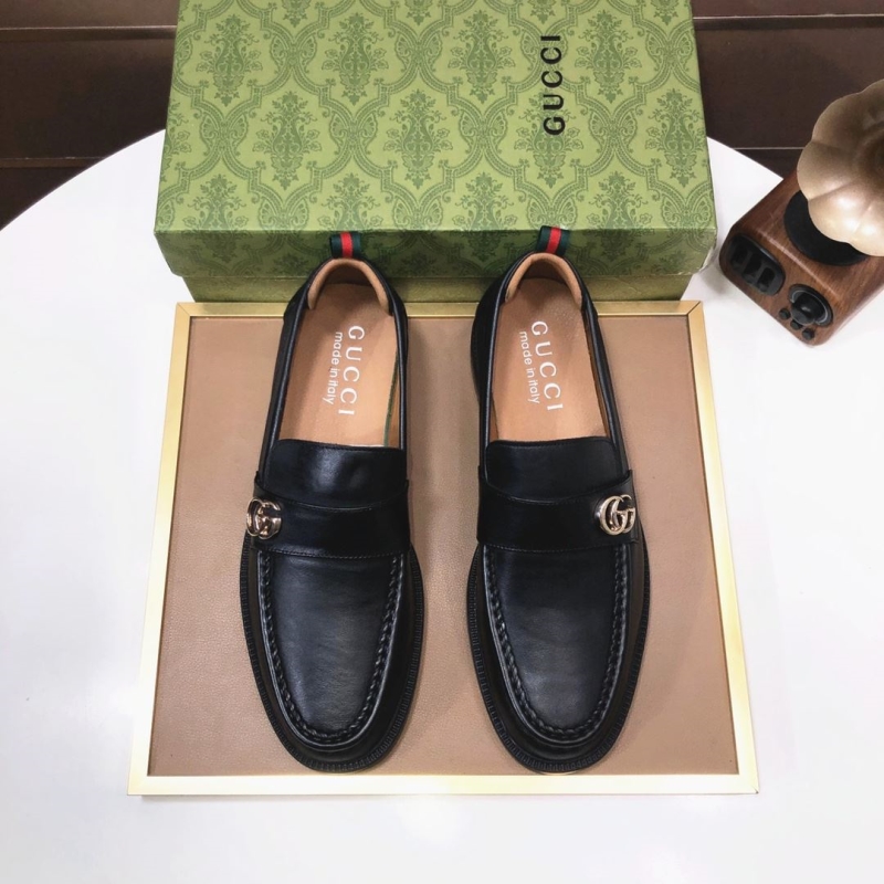 G*u*i leather shoes